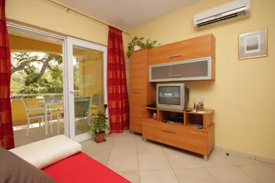 Image de Appartement de deux chambres avec la terrasse Sali, Dugi otok (A-8137-a)