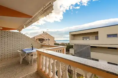 Image de Appartement de deux chambres avec la terrasse et la vue sur le mer Kozino, Zadar (A-5749-a)