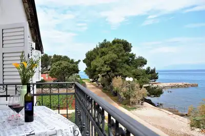 Image de Appartement de trois chambres prés de la plage Ugljan (A-8262-b)