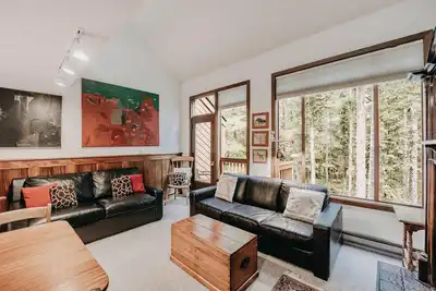 Image de Snowater Condo # 57 - Un grand condo familial de 2 étages pouvant accueillir 6 personnes!