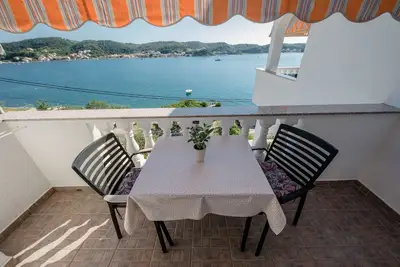 Image de Appartement d'une chambre prés de la plage Supetarska Draga - Gornja, Rab (A-11579-e)