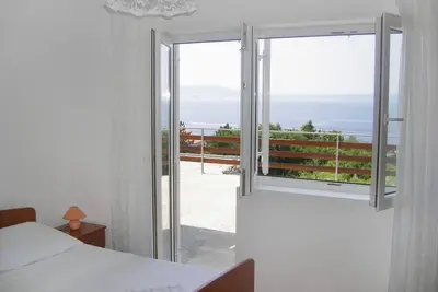 Image de Appartement de deux chambres avec la terrasse et la vue sur le mer Klenovica, Novi Vinodolski (A-5581-a)