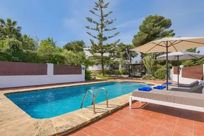 Image de Villa rustique et classique à Javea, Costa Blanca, Espagne avec piscine privée pour 4 personnes