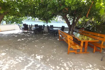Image de Appartement d'une chambre prés de la plage Supetarska Draga - Gornja, Rab (A-5054-c)