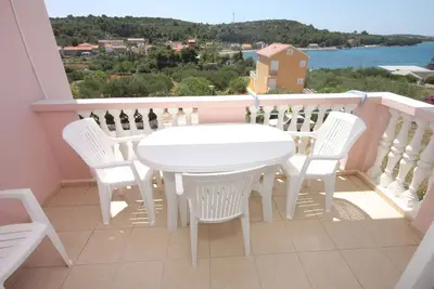 Appartement d'une chambre avec la terrasse et la vue sur le mer Baie Soline, Dugi otok (A-448-e)