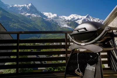 Image de Appartement au dernier étage dans un endroit paisible avec une vue imprenable.