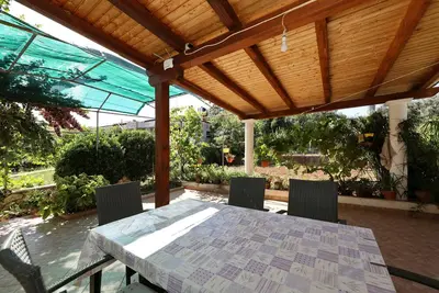 Image de Appartement de deux chambres avec la terrasse Tkon, Pasman (A-8302-a)