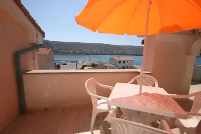 Image de Appartement de deux chambres avec la terrasse et la vue sur le mer Pag (A-6311-d)
