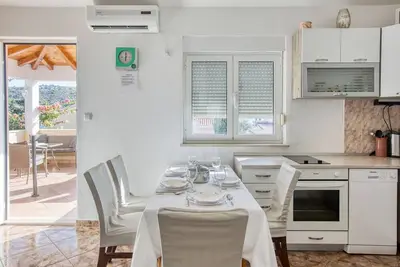 Image de Appartement de deux chambres avec le balcon et la vue sur le mer Rogoznica (A-2895-b)