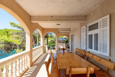 Image de Appartement de deux chambres prés de la plage Baie Zaglav, Korcula (A-12208-a)