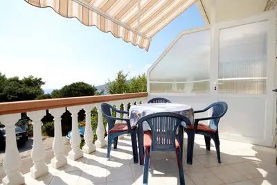 Image de Appartement de deux chambres avec la terrasse et la vue sur le mer Zavalatica, Korcula (A-4453-a)