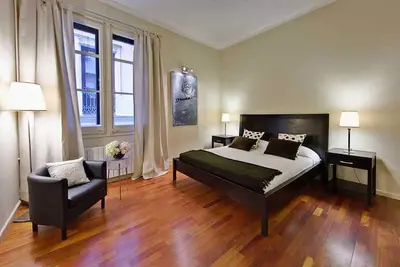 Spacious 3 bedroom in city center