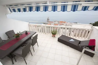 Image de Appartement de deux chambres avec la terrasse et la vue sur le mer Pisak, Omis (A-5154-e)
