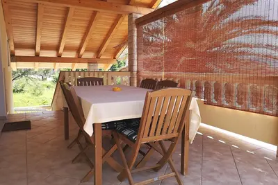 Image de Appartement de deux chambres avec la terrasse Banjol, Rab (A-11382-a)