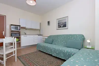 Image de Appartement d'une chambre avec le balcon et la vue sur le mer Punat, Krk (A-5410-b)