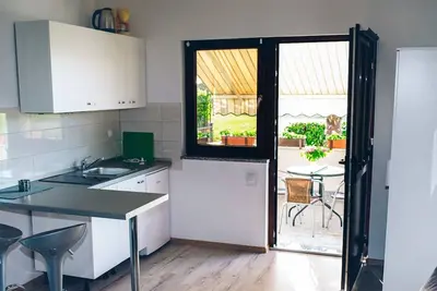Image de Garçonnière avec la terrasse et la vue sur le mer Fazana (As-7205-a)