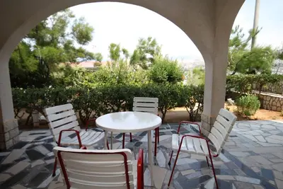 Image de Appartement de deux chambres avec la terrasse et la vue sur le mer Pag (A-6535-c)