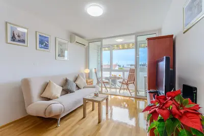 Image de Appartement d'une chambre avec le balcon et la vue sur le mer Split (A-11660-a)