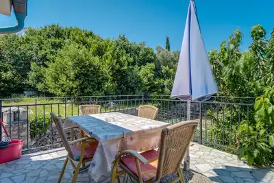 Appartement d'une chambre avec la terrasse et la vue sur le mer Nerezine, Losinj (A-2519-a)