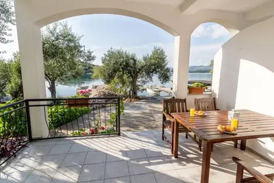 Image de Appartement d'une chambre prés de la plage Zuronja, Peljesac (A-10134-b)