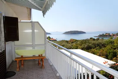 Image de Appartement de deux chambres avec la terrasse et la vue sur le mer Prizba, Korcula (A-219-b)