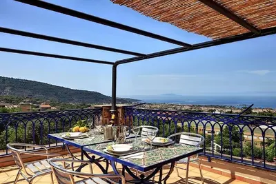 Image de \"Annamaria\" Magnifique loft avec vue panoramique avec Wifi & A / C gratuits