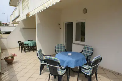 Image de Appartement de deux chambres avec la terrasse Mandre, Pag (A-4098-c)