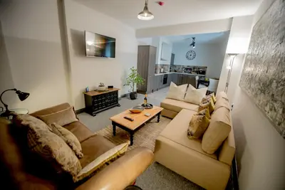 Image de Maison privée de luxe. Entièrement rénové en novembre 2017. Capacité d'accueil jusqu'à 7 central Wirral
