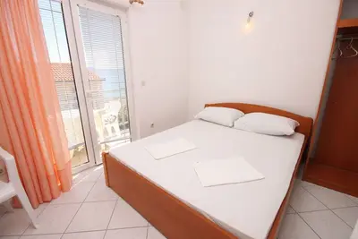 Image de Garçonnière avec le balcon et la vue sur le mer Podaca, Makarska (As-6745-a)