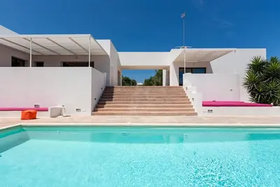 Image de 402 Villa Karma. 402 Villa Karma402 Villa Karma402 Villa Karma402 Villa Karma402 Villa Karma402. . .