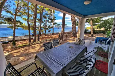 Image de Appartement de trois chambres avec la terrasse et la vue sur le mer Mimice, Omis (A-2972-a)