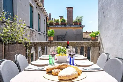 Image de Ca' Dell'Artista with Balcony and Terrace