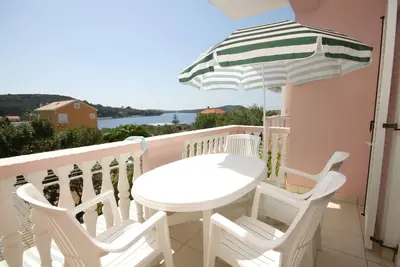 Appartement d'une chambre avec la terrasse et la vue sur le mer Baie Soline, Dugi otok (A-448-b)