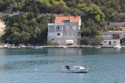 Image de Garçonnière prés de la plage Zaklopatica, Lastovo (As-8346-b)