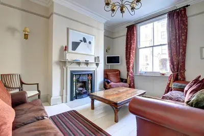 Image de 2 West Terrace - Quatre Chambres Maison, Couchages 7