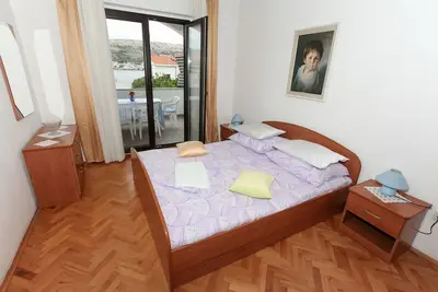 Image de Appartement de deux chambres avec la terrasse et la vue sur le mer Pag (A-6383-b)