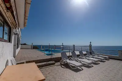 Image de Appartement de deux chambres prés de la plage Zavalatica, Korcula (A-183-b)