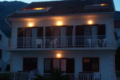 Image de Appartement de deux chambres avec la terrasse et la vue sur le mer Orebic, Peljesac (A-11834-b)