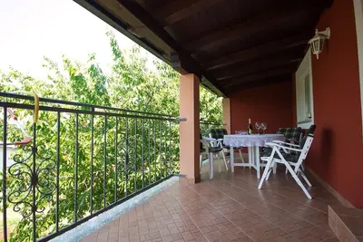 Appartement de deux chambres avec la terrasse Fiorini, Novigrad (A-6926-a)