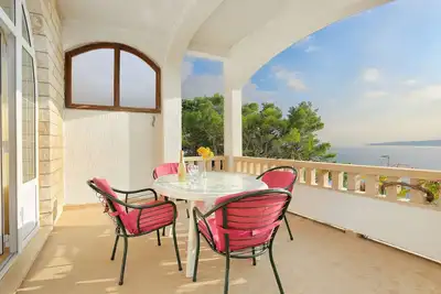 Image de Appartement d'une chambre avec la terrasse et la vue sur le mer Brela, Makarska (A-6006-a)