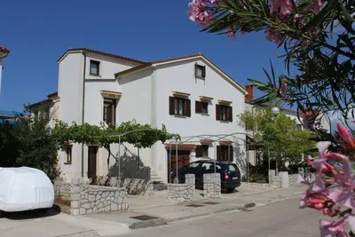 Appartement de deux chambres avec la terrasse Mali Losinj, Losinj (A-7978-a)