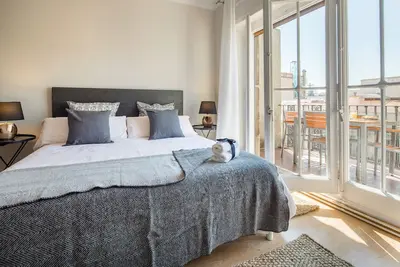 Arc de Triomf cheerful two bedroom with terrace