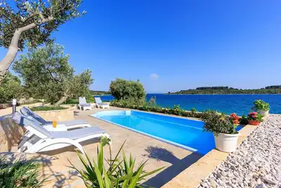 Image de Villa de luxe près de la mer et avec la piscine Baie Siroka, Ciovo (K-11749)
