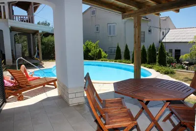 Appartement d'une chambre avec la terrasse Banjol, Rab (A-3215-a)