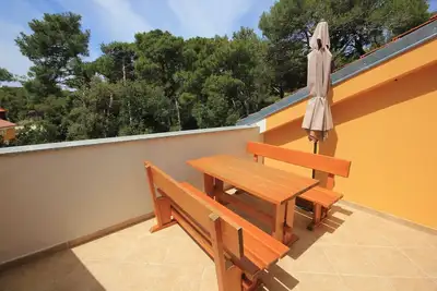 Image de Appartement de deux chambres avec la terrasse Artatore, Losinj (A-8022-d)