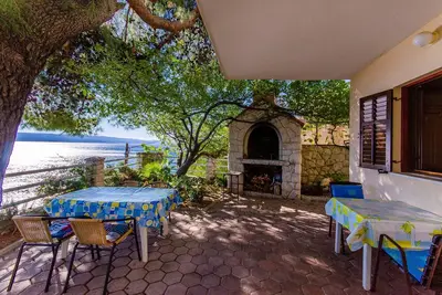 Image de Appartement d'une chambre avec la terrasse et la vue sur le mer Pisak, Omis (A-2802-a)
