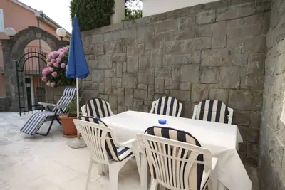 Image de Appartement de deux chambres avec la terrasse Podgora, Makarska (A-6664-b)