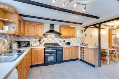 Image de Tone's Cottage - Deux Chambres Maison, Couchages 4
