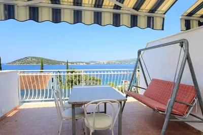 Image de Appartement d'une chambre prés de la plage Razanj, Rogoznica (A-10373-a)