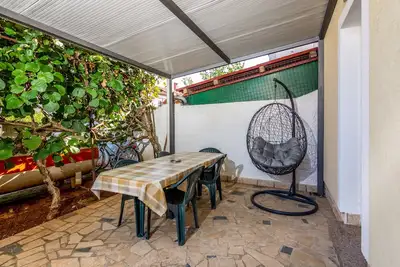 Image de Appartement d'une chambre avec la terrasse Valbandon, Fazana (A-7352-b)